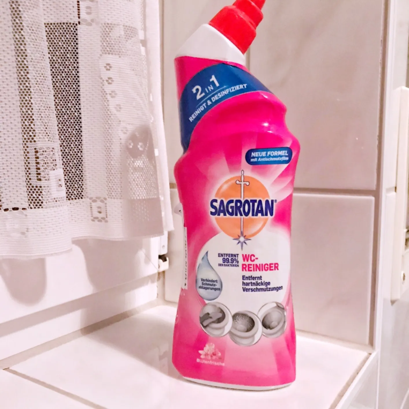 Sagrotan WC-Reiniger Blütenfrische WC-Gel 750 ml Antischmutzfilm