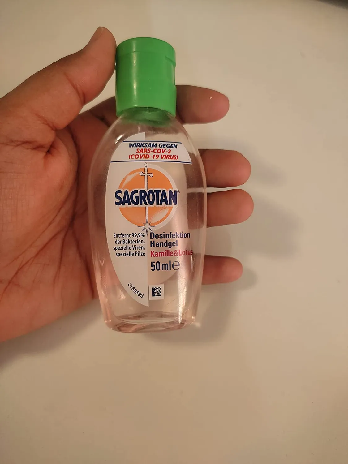 Sagrotan Hand-Desinfektionsgel Kamille Lotus 50 ml Reisegröße