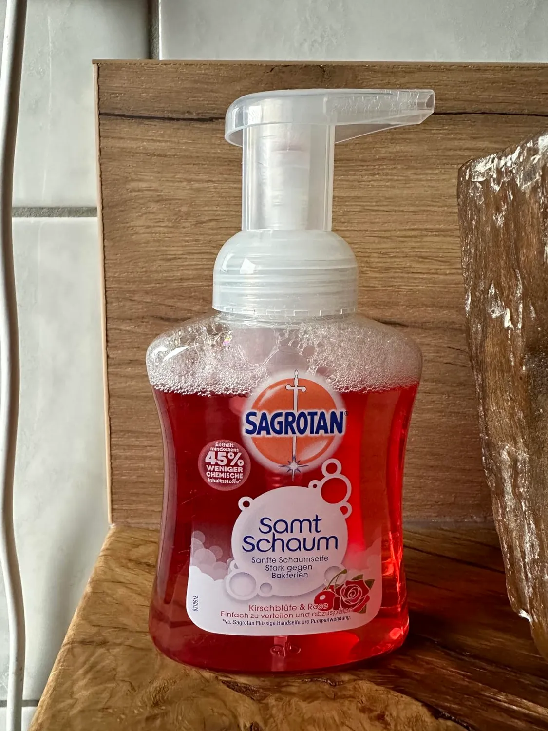 Sagrotan Samt-Schaum Kirschblüte Rose 250 ml Seife