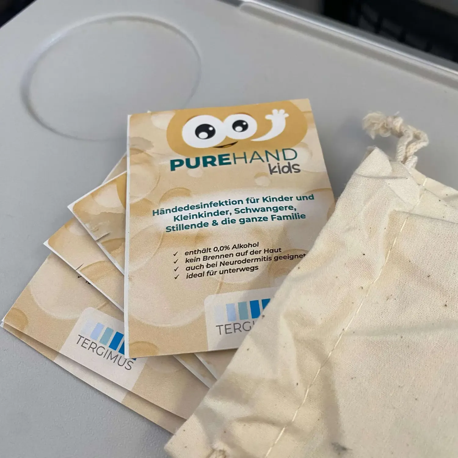 Purehand Kids Desinfektionstücher einzeln verpackt alkoholfrei für Kinder