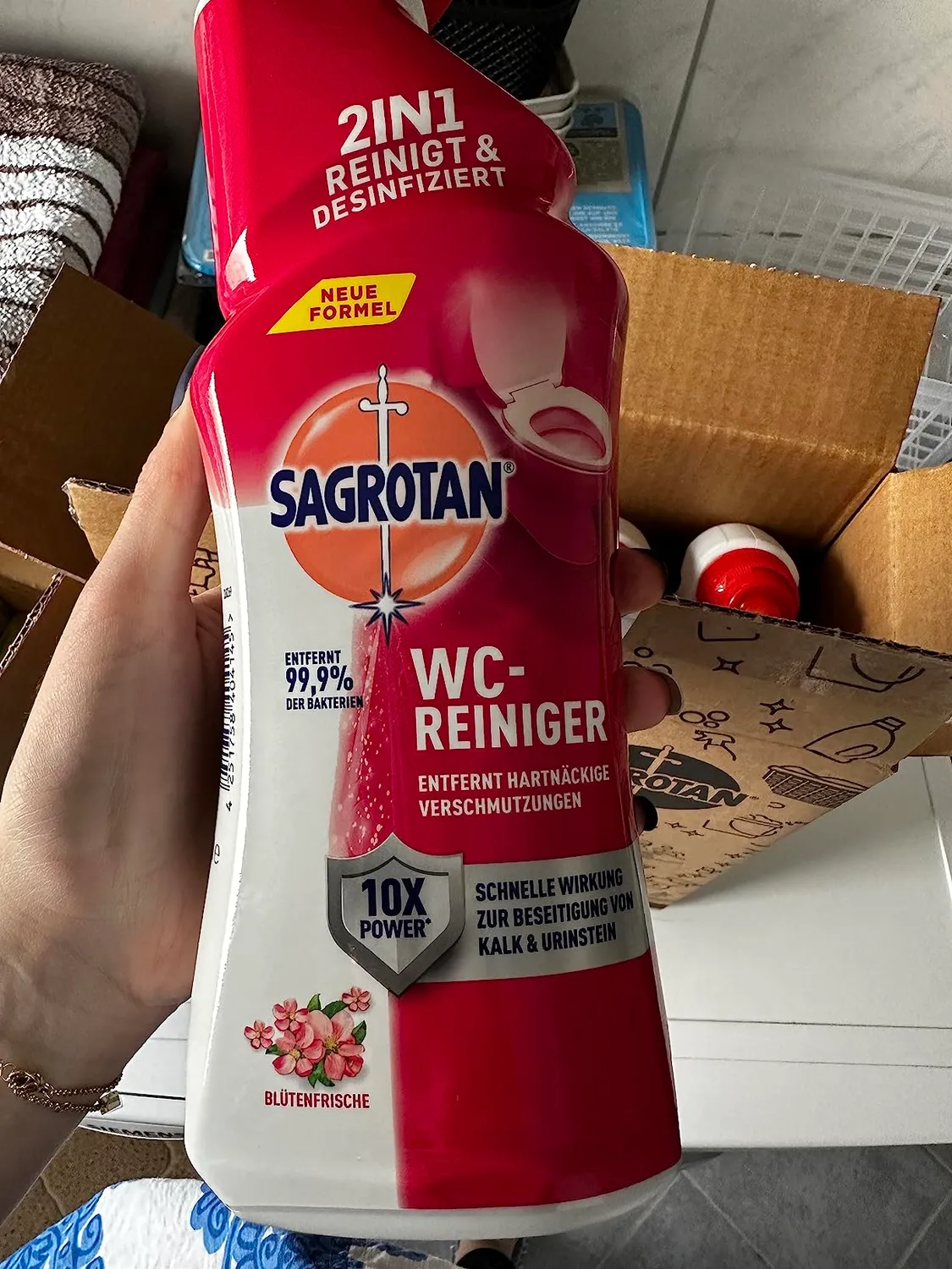 Sagrotan WC-Reiniger Blütenfrische WC-Gel 750 ml Antischmutzfilm