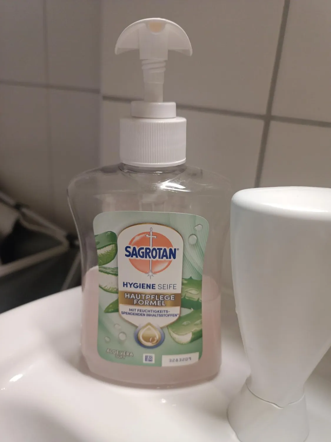 Sagrotan Blühende Apfelwiese Handseife 250ml Apfel feuchtigkeitsspendend